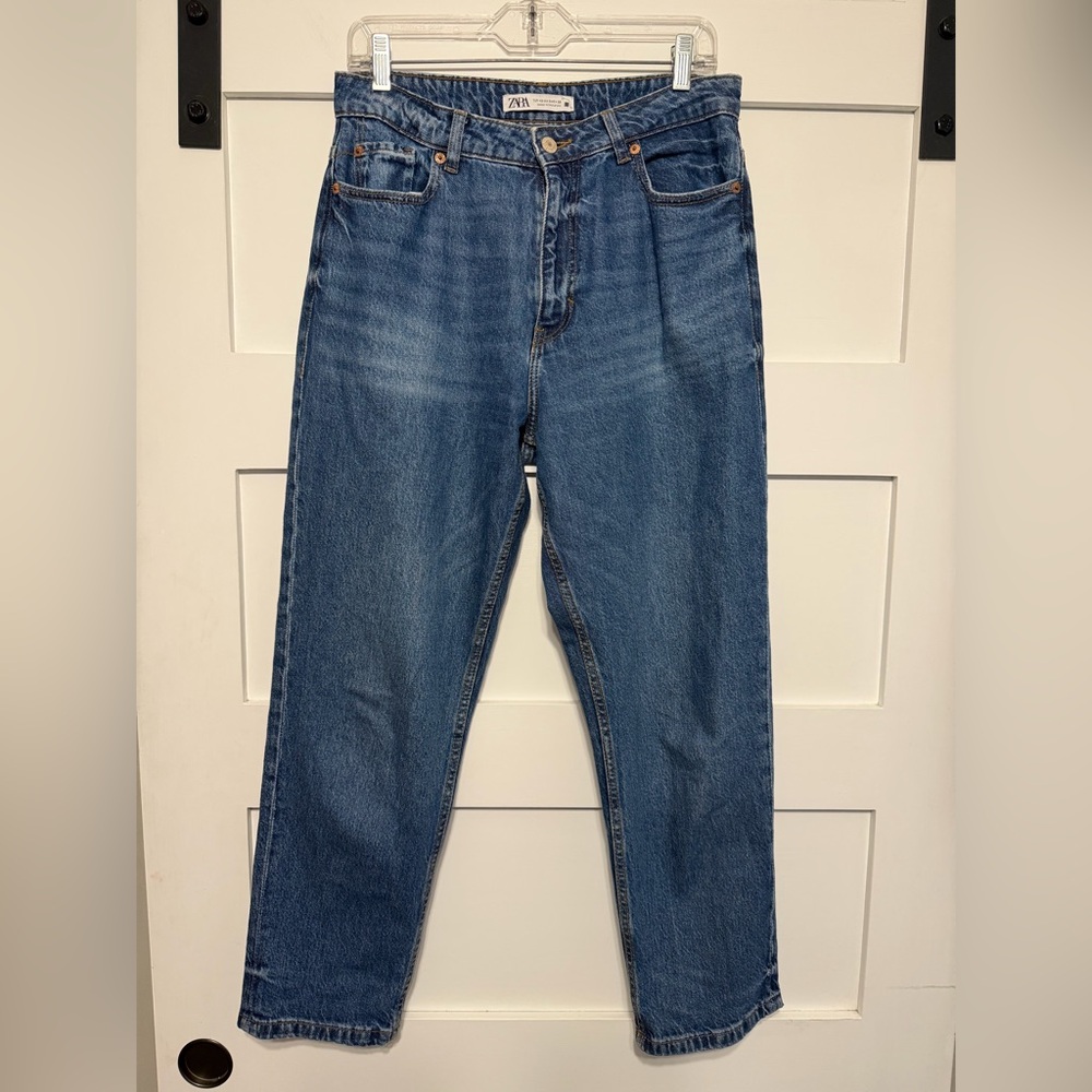 Zara Women’s High Rise Straight Leg Jeans Size 8 Medium Wash